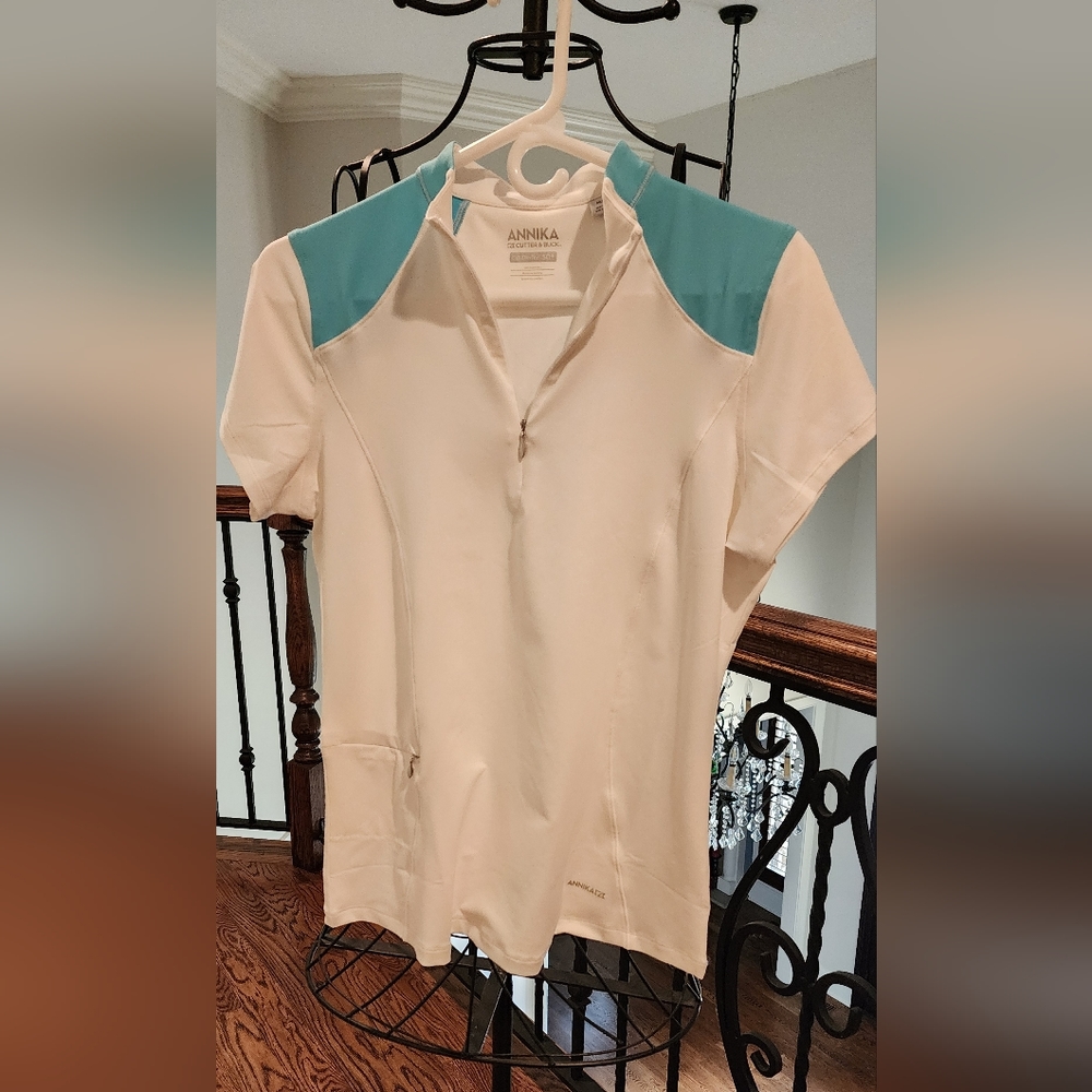 Annika by Cutter and Buck Size Medium women's active top.